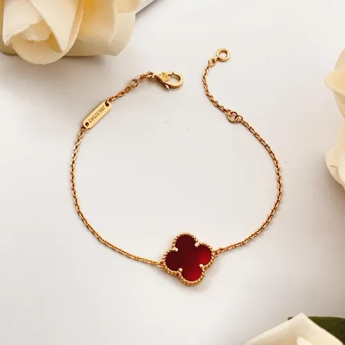 Cheap Van Cleef &amp; Arpels Bracelets For Women #1406645 Replica Wholesale [$25.00 USD] [ITEM#1406645] on Replica Van Cleef &amp; Arpels Bracelets