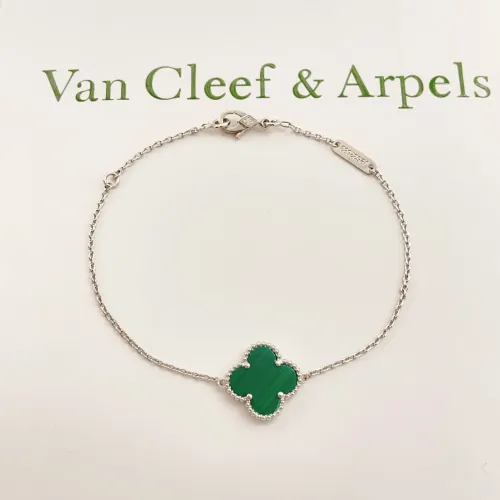 Van Cleef & Arpels Bracelets For Women #1406647