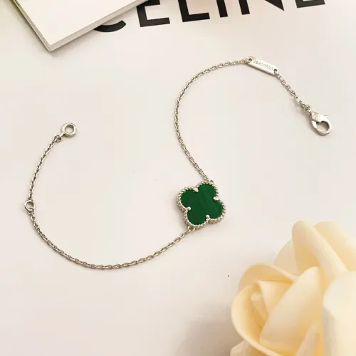 Cheap Van Cleef &amp; Arpels Bracelets For Women #1406647 Replica Wholesale [$25.00 USD] [ITEM#1406647] on Replica Van Cleef &amp; Arpels Bracelets
