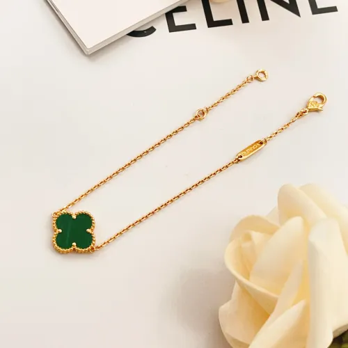 Cheap Van Cleef &amp; Arpels Bracelets For Women #1406648 Replica Wholesale [$25.00 USD] [ITEM#1406648] on Replica Van Cleef &amp; Arpels Bracelets