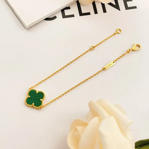 Cheap Van Cleef &amp; Arpels Bracelets For Women #1406649 Replica Wholesale [$25.00 USD] [ITEM#1406649] on Replica Van Cleef &amp; Arpels Bracelets
