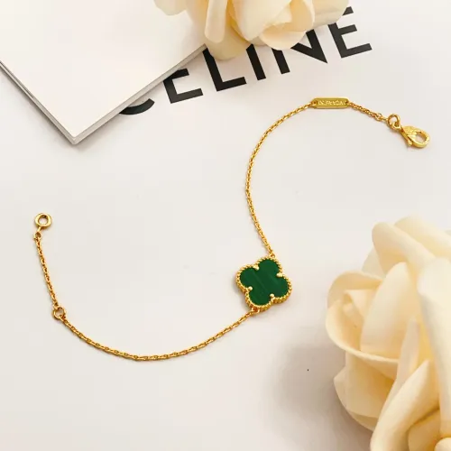Cheap Van Cleef &amp; Arpels Bracelets For Women #1406649 Replica Wholesale [$25.00 USD] [ITEM#1406649] on Replica Van Cleef &amp; Arpels Bracelets