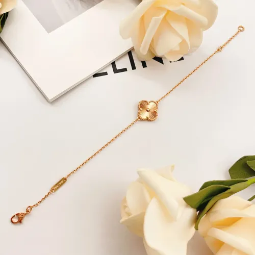 Cheap Van Cleef &amp; Arpels Bracelets For Women #1406653 Replica Wholesale [$25.00 USD] [ITEM#1406653] on Replica Van Cleef &amp; Arpels Bracelets