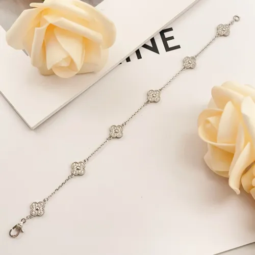 Cheap Van Cleef &amp; Arpels Bracelets For Women #1406658 Replica Wholesale [$34.00 USD] [ITEM#1406658] on Replica Van Cleef &amp; Arpels Bracelets