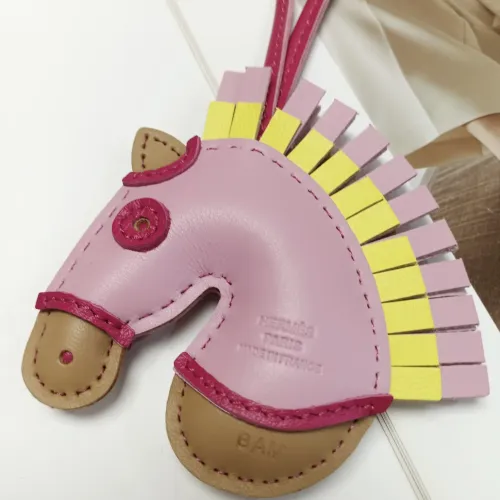 Cheap Hermes Key Holder And Bag Buckle #1406791 Replica Wholesale [$45.00 USD] [ITEM#1406791] on Replica Hermes Key Holder And Bag Buckle