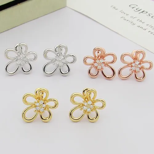 Cheap Van Cleef &amp; Arpels Earrings For Women #1406824 Replica Wholesale [$27.00 USD] [ITEM#1406824] on Replica Van Cleef &amp; Arpels Earrings