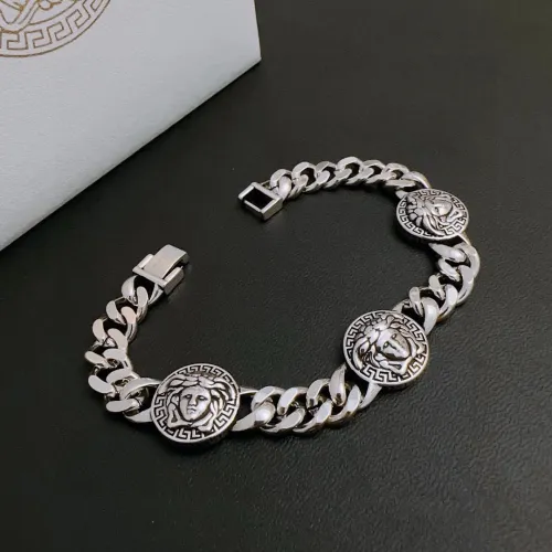 Cheap Versace Bracelets #1406954 Replica Wholesale [$56.00 USD] [ITEM#1406954] on Replica Versace Bracelets