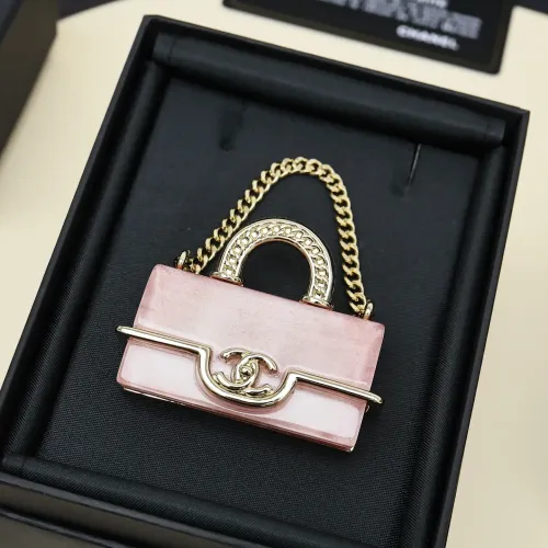 Chanel Brooches For Women #1407174