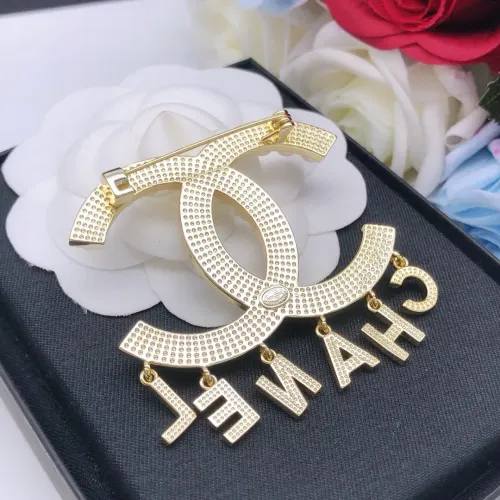 Cheap Chanel Brooches For Women #1407261 Replica Wholesale [$29.00 USD] [ITEM#1407261] on Replica Chanel Brooches