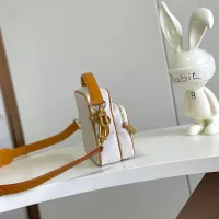 Cheap Louis Vuitton AAA Quality Messenger Bags For Women #1393210 Replica Wholesale [$182.00 USD] [ITEM#1393210] on Replica Louis Vuitton AAA Quality Messenger Bags