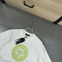 Cheap Versace T-Shirts Short Sleeved For Unisex #1402255 Replica Wholesale [$32.00 USD] [ITEM#1402255] on Replica Versace T-Shirts
