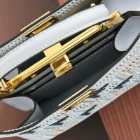 Cheap Fendi AAA Quality Messenger Bags For Women #1404725 Replica Wholesale [$125.00 USD] [ITEM#1404725] on Replica Fendi AAA Quality Messenger Bags