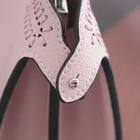 Cheap Fendi AAA Quality Messenger Bags For Women #1404727 Replica Wholesale [$125.00 USD] [ITEM#1404727] on Replica Fendi AAA Quality Messenger Bags