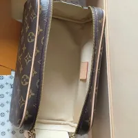 Cheap Louis Vuitton AAA Quality Cosmetic Pouches #1404793 Replica Wholesale [$102.00 USD] [ITEM#1404793] on Replica Louis Vuitton AAA Quality Pouches