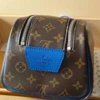 Cheap Louis Vuitton AAA Quality Cosmetic Pouches #1404797 Replica Wholesale [$102.00 USD] [ITEM#1404797] on Replica Louis Vuitton AAA Quality Pouches