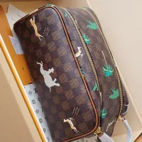 Cheap Louis Vuitton AAA Quality Cosmetic Pouches #1404801 Replica Wholesale [$102.00 USD] [ITEM#1404801] on Replica Louis Vuitton AAA Quality Pouches