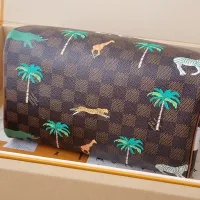 Cheap Louis Vuitton AAA Quality Cosmetic Pouches #1404801 Replica Wholesale [$102.00 USD] [ITEM#1404801] on Replica Louis Vuitton AAA Quality Pouches