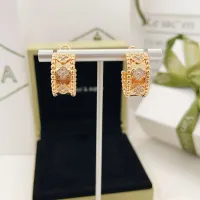 Cheap Van Cleef &amp; Arpels Earrings For Women #1406127 Replica Wholesale [$29.00 USD] [ITEM#1406127] on Replica Van Cleef &amp; Arpels Earrings