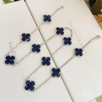 Cheap Van Cleef &amp; Arpels Necklaces For Women #1406581 Replica Wholesale [$45.00 USD] [ITEM#1406581] on Replica Van Cleef &amp; Arpels Necklaces