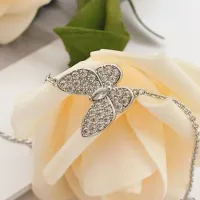 Cheap Van Cleef &amp; Arpels Bracelets For Women #1406608 Replica Wholesale [$25.00 USD] [ITEM#1406608] on Replica Van Cleef &amp; Arpels Bracelets