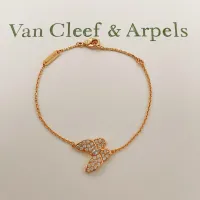 Cheap Van Cleef &amp; Arpels Bracelets For Women #1406609 Replica Wholesale [$25.00 USD] [ITEM#1406609] on Replica Van Cleef &amp; Arpels Bracelets