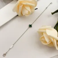 Cheap Van Cleef &amp; Arpels Bracelets For Women #1406629 Replica Wholesale [$25.00 USD] [ITEM#1406629] on Replica Van Cleef &amp; Arpels Bracelets