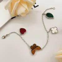 Cheap Van Cleef &amp; Arpels Bracelets For Women #1406632 Replica Wholesale [$34.00 USD] [ITEM#1406632] on Replica Van Cleef &amp; Arpels Bracelets