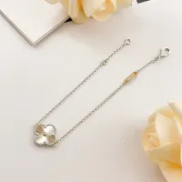 Cheap Van Cleef &amp; Arpels Bracelets For Women #1406652 Replica Wholesale [$25.00 USD] [ITEM#1406652] on Replica Van Cleef &amp; Arpels Bracelets