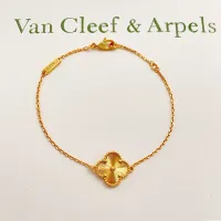 Cheap Van Cleef &amp; Arpels Bracelets For Women #1406654 Replica Wholesale [$25.00 USD] [ITEM#1406654] on Replica Van Cleef &amp; Arpels Bracelets