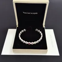 Cheap Van Cleef &amp; Arpels Bracelets For Women #1407097 Replica Wholesale [$48.00 USD] [ITEM#1407097] on Replica Van Cleef &amp; Arpels Bracelets
