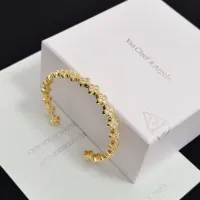 Cheap Van Cleef &amp; Arpels Bracelets For Women #1407098 Replica Wholesale [$48.00 USD] [ITEM#1407098] on Replica Van Cleef &amp; Arpels Bracelets