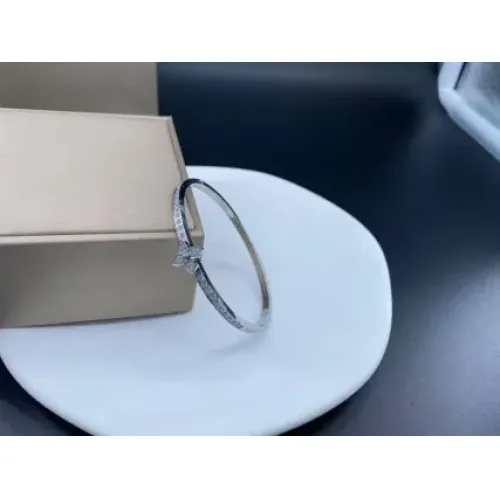 Louis Vuitton LV Bracelets #1407728