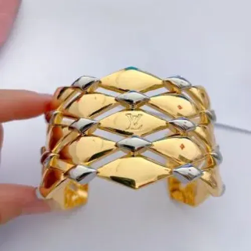 Louis Vuitton LV Bracelets #1407734