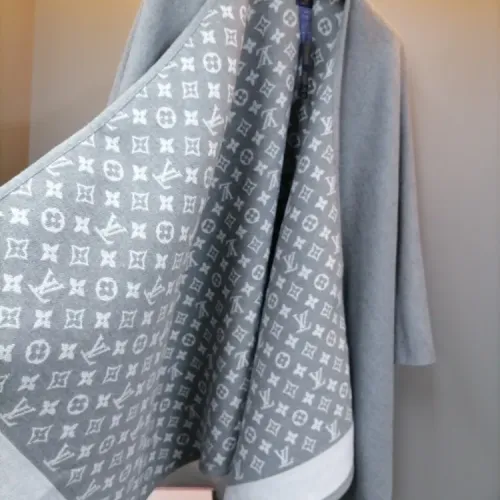 Cheap Louis Vuitton Poncho #1408780 Replica Wholesale [$85.00 USD] [ITEM#1408780] on Replica Louis Vuitton Scarf