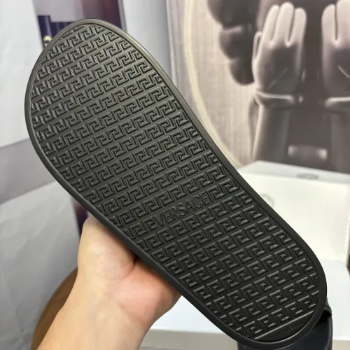 Cheap Versace Slippers For Men #1408794 Replica Wholesale [$48.00 USD] [ITEM#1408794] on Replica Versace Slippers