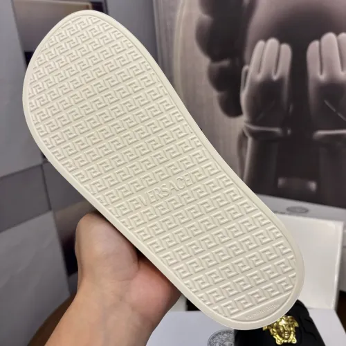 Cheap Versace Slippers For Men #1408822 Replica Wholesale [$48.00 USD] [ITEM#1408822] on Replica Versace Slippers