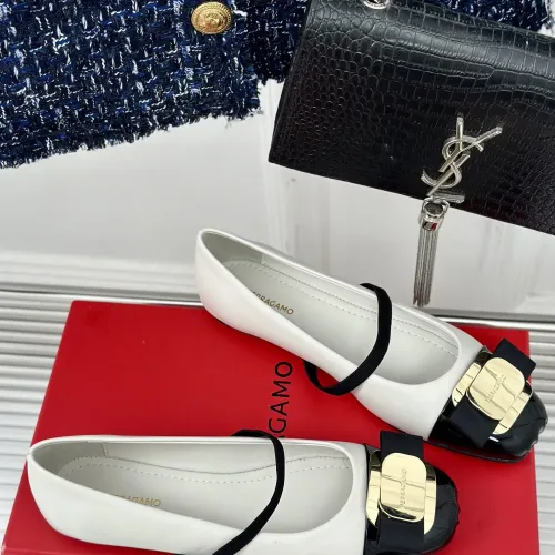 Cheap Salvatore Ferragamo Flat Shoes For Women #1408909 Replica Wholesale [$102.00 USD] [ITEM#1408909] on Replica Salvatore Ferragamo Flat Shoes