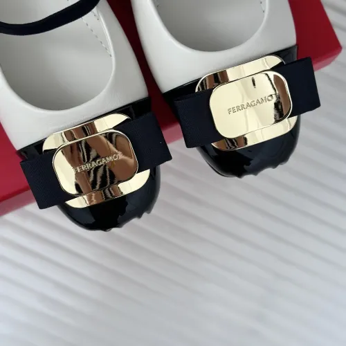 Cheap Salvatore Ferragamo Flat Shoes For Women #1408909 Replica Wholesale [$102.00 USD] [ITEM#1408909] on Replica Salvatore Ferragamo Flat Shoes