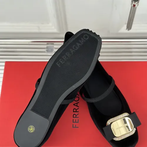 Cheap Salvatore Ferragamo Flat Shoes For Women #1408920 Replica Wholesale [$105.00 USD] [ITEM#1408920] on Replica Salvatore Ferragamo Flat Shoes