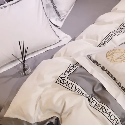 Cheap Versace Bedding #1408965 Replica Wholesale [$175.00 USD] [ITEM#1408965] on Replica Versace Bedding