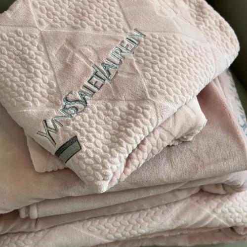 Cheap Yves Saint Laurent YSL Bedding #1409313 Replica Wholesale [$150.00 USD] [ITEM#1409313] on Replica Yves Saint Laurent YSL Bedding