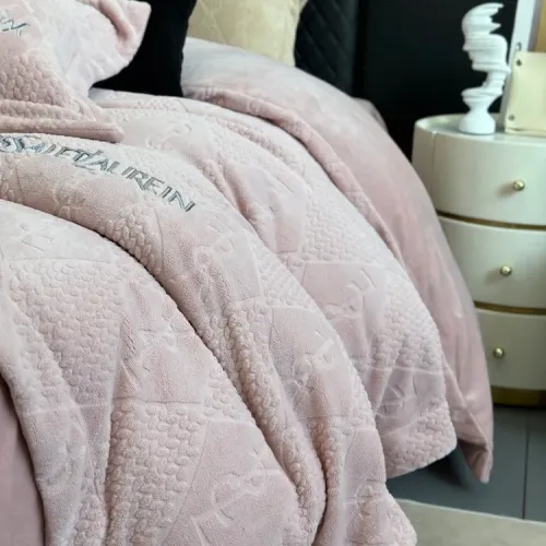 Cheap Yves Saint Laurent YSL Bedding #1409313 Replica Wholesale [$150.00 USD] [ITEM#1409313] on Replica Yves Saint Laurent YSL Bedding