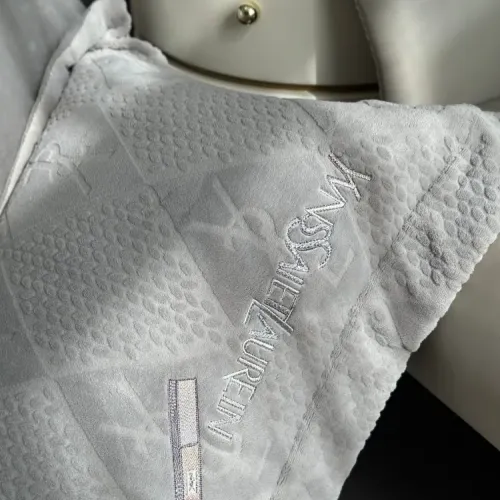 Cheap Yves Saint Laurent YSL Bedding #1409319 Replica Wholesale [$150.00 USD] [ITEM#1409319] on Replica Yves Saint Laurent YSL Bedding