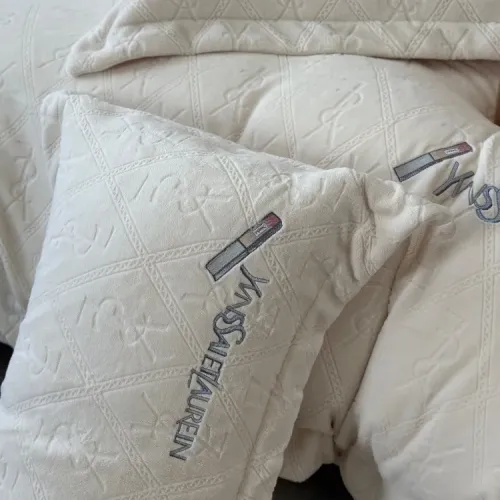 Cheap Yves Saint Laurent YSL Bedding #1409327 Replica Wholesale [$150.00 USD] [ITEM#1409327] on Replica Yves Saint Laurent YSL Bedding