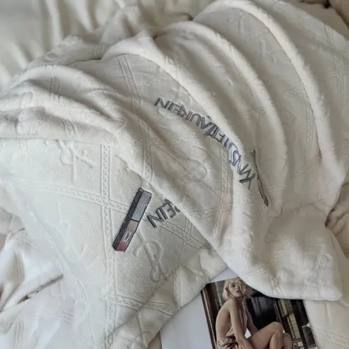 Cheap Yves Saint Laurent YSL Bedding #1409327 Replica Wholesale [$150.00 USD] [ITEM#1409327] on Replica Yves Saint Laurent YSL Bedding
