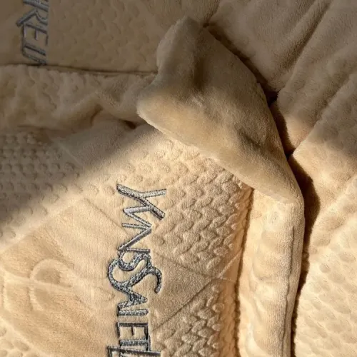 Cheap Yves Saint Laurent YSL Bedding #1409329 Replica Wholesale [$150.00 USD] [ITEM#1409329] on Replica Yves Saint Laurent YSL Bedding