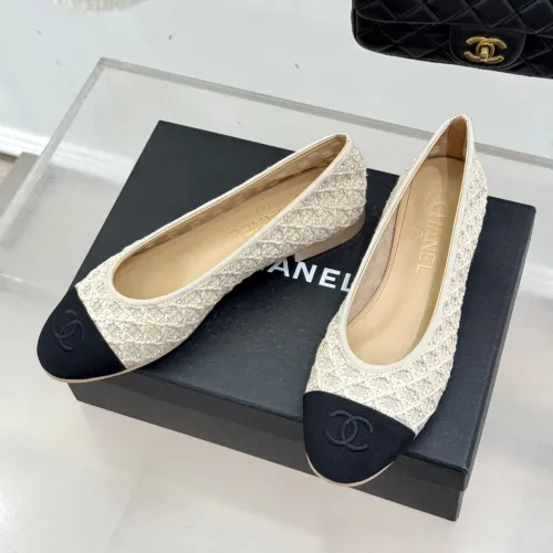 Chanel Flat Shoes For Women #1409895