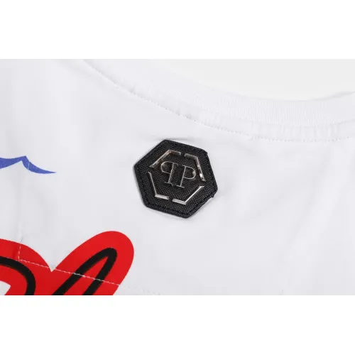 Cheap Philipp Plein PP T-Shirts Short Sleeved For Men #1410145 Replica Wholesale [$27.00 USD] [ITEM#1410145] on Replica Philipp Plein PP T-Shirts
