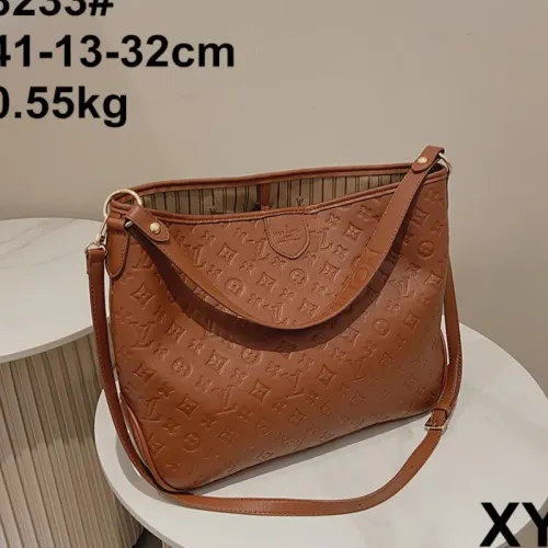 Louis Vuitton Messenger Bags For Women #1410372