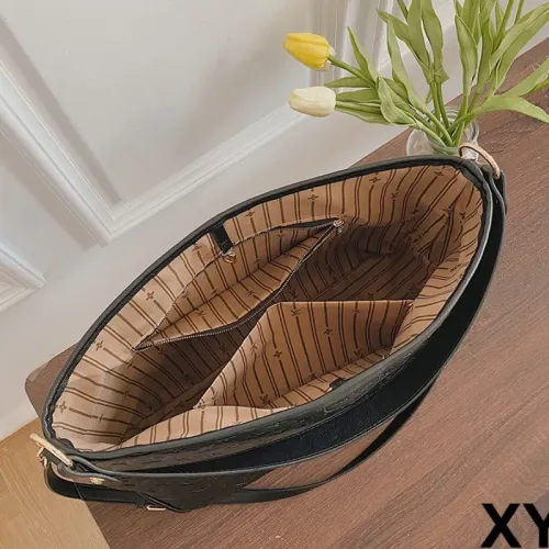 Cheap Louis Vuitton Messenger Bags For Women #1410375 Replica Wholesale [$29.00 USD] [ITEM#1410375] on Replica Louis Vuitton Messenger Bags